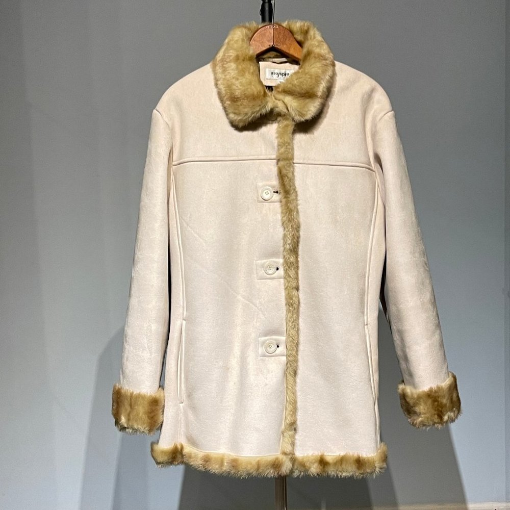 Easy Spirit Women's jacket With Faux Fur Lining, Size L.